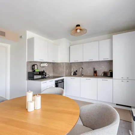 Short Time Les Vagues Du 5e * Saint-Laurent-du-Var